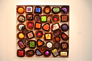 "Grand Imperial Assortment", 2007, mixed, 122x122x13 cm (Foto: Martin Schmitz)